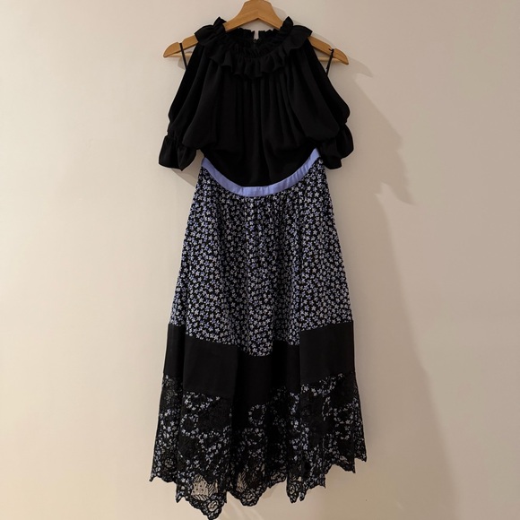 Three Floor London In The Meadow Floral Lace Maxi Dress 17TF-1135 -  www.disolcolor.com